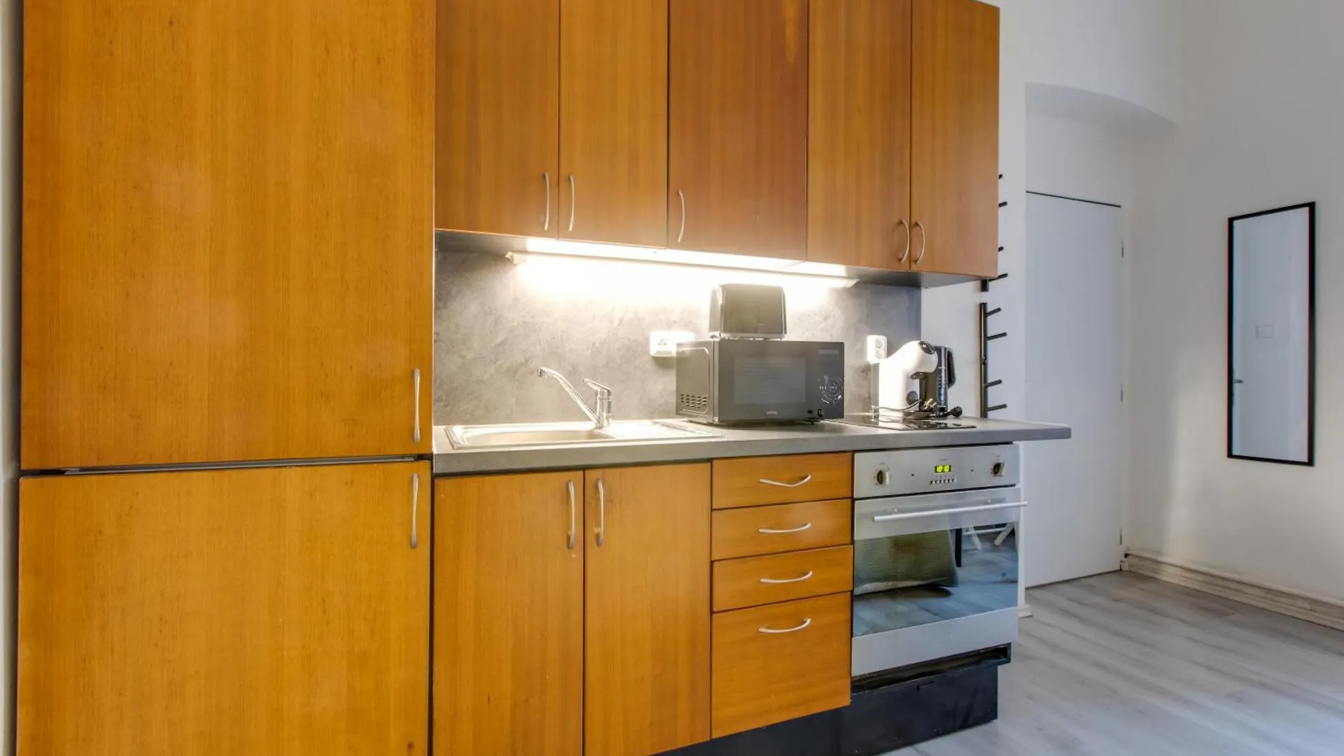 Chic And Modern Apartments Praag 0*,