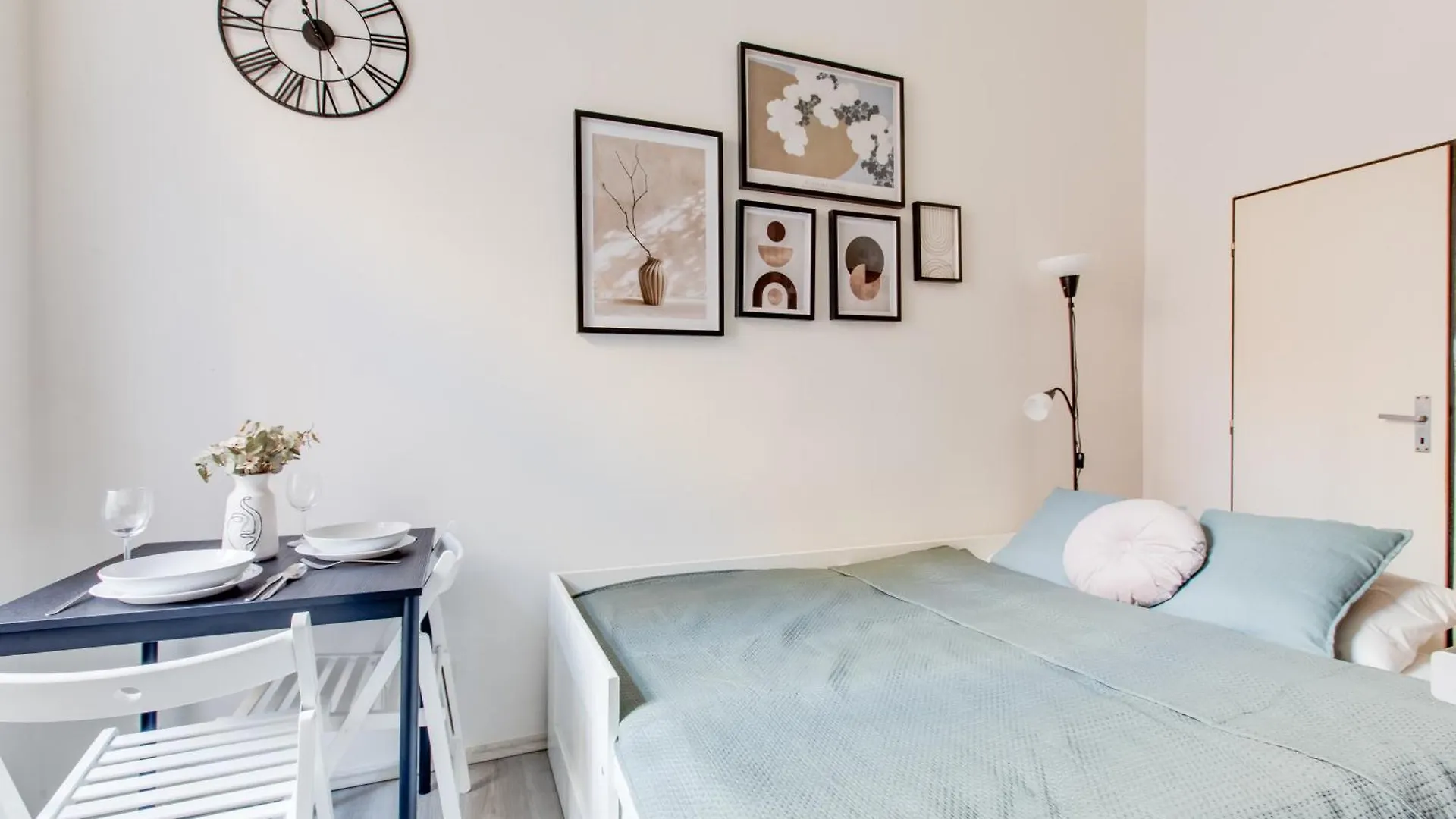 Chic And Modern Apartments Praag