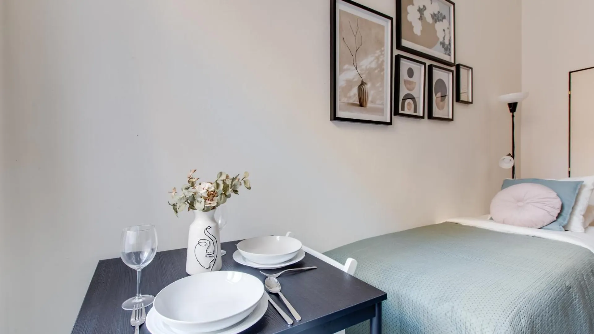 Chic And Modern Apartments Praag
