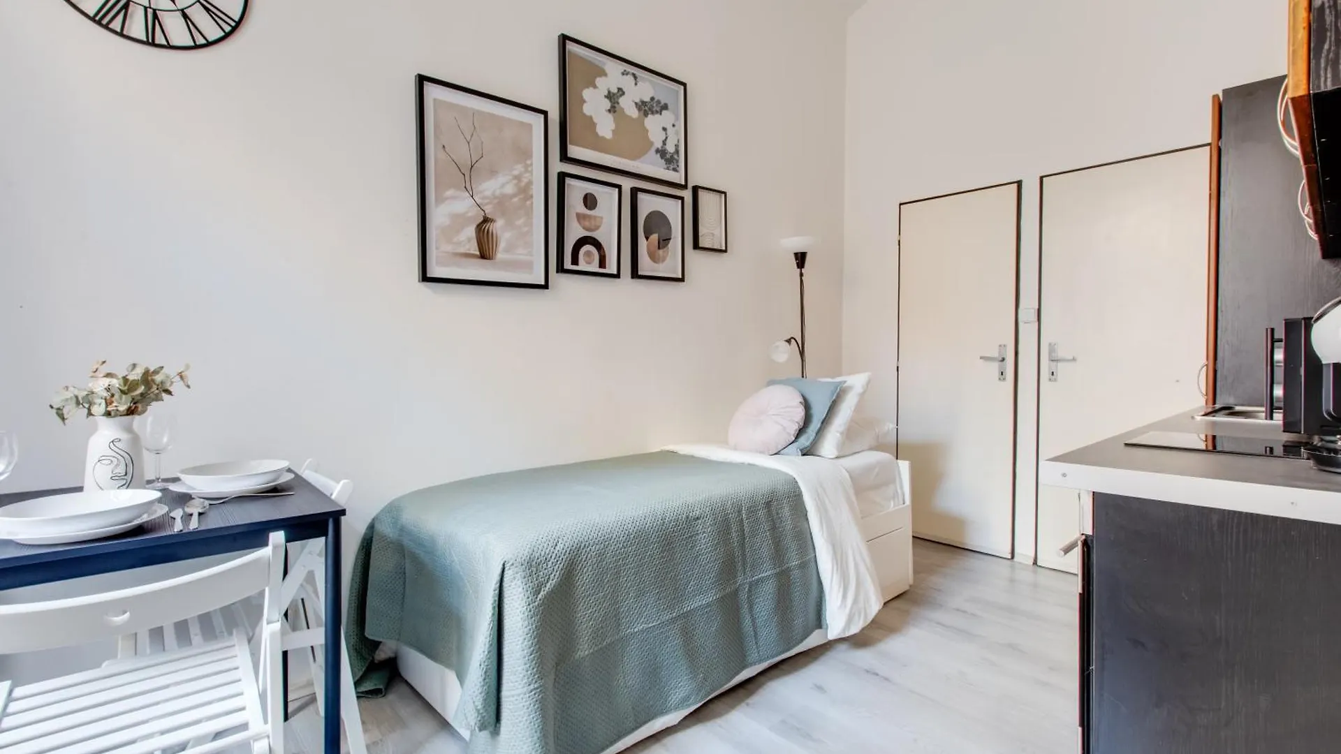 Chic And Modern Apartments Praag
