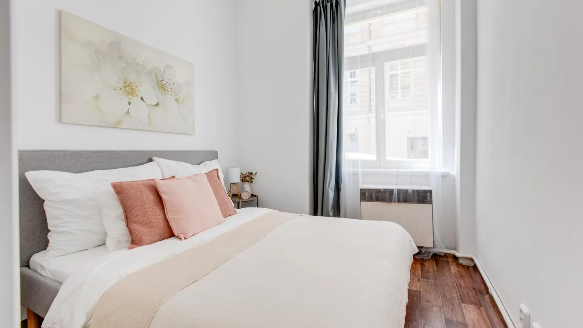 Chic And Modern Apartments Praag